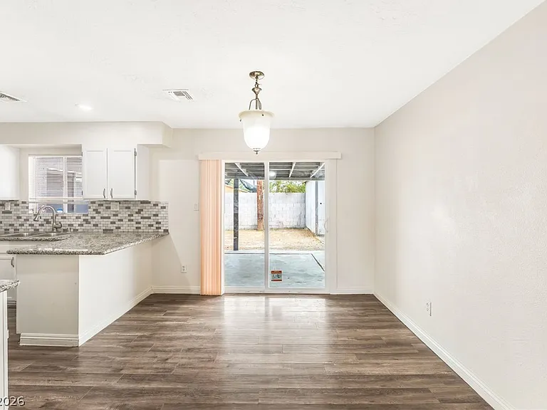 4960 Mohave Ave — Photo 9