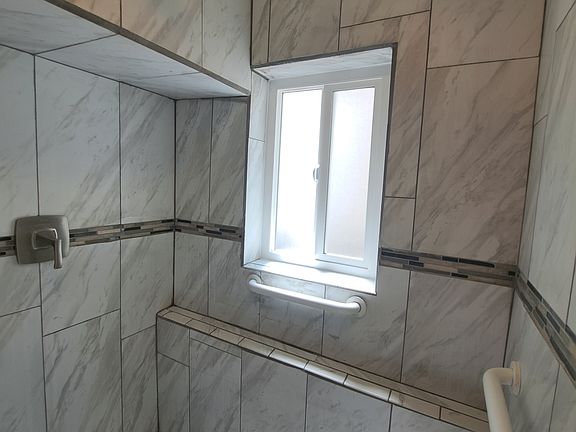 5th image of 1492 W Parkside Dr #1