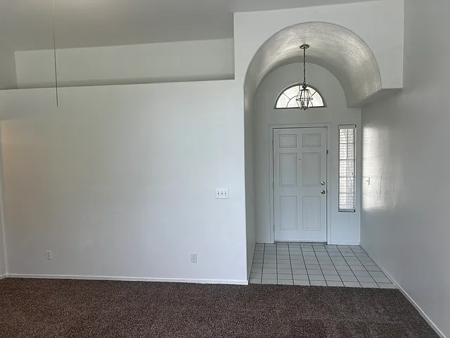 1049 E Manhattan Ave — Photo 14