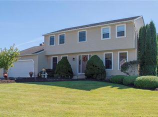 4077 Rusty Pine Ln, Liverpool, NY 13090