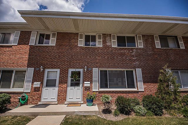 1st image of 1150 N Boxwood Dr #A