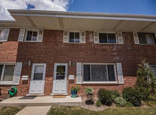 1150 N Boxwood Dr #A, Mount Prospect, IL