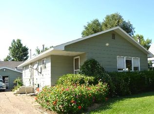 216 S Sargent Ave, Glendive, MT 59330