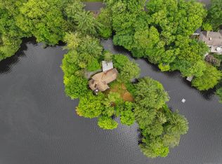 181 Pinewood Trl, Trumbull, CT 06611