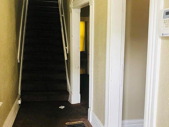 5th image of 819 Oakwood Ave