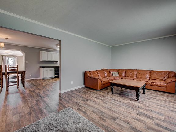4th image of 5220 Winfield Ln