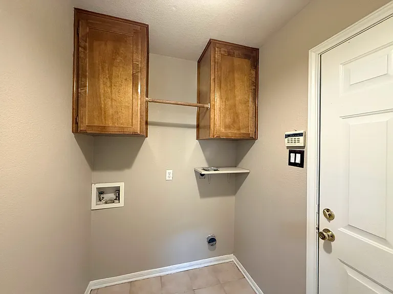 1002 Northern Dancer Dr — Photo 19