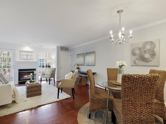3rd image of 6932 Fairfax Dr Unit 202