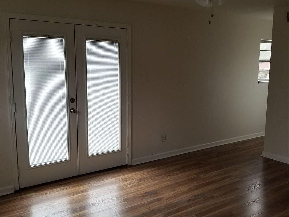 2nd image of 7501 Redwood Dr