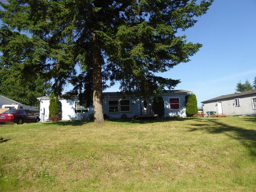 1st image of 13907 215th Ave E