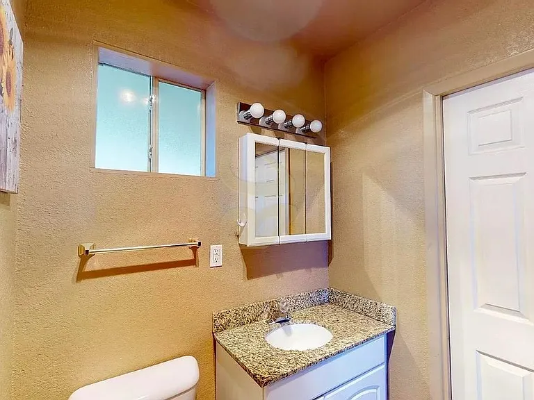3833 Goodrich Ave NE — Photo 12