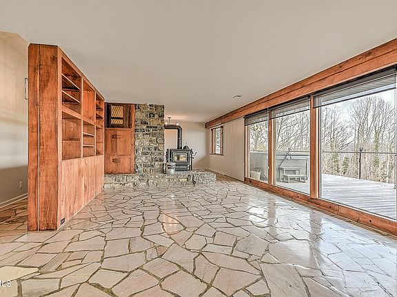 3rd image of 4537 Old Stage Rd