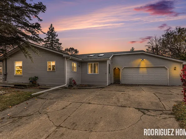 103 W Benson St, Hastings, MI 49058