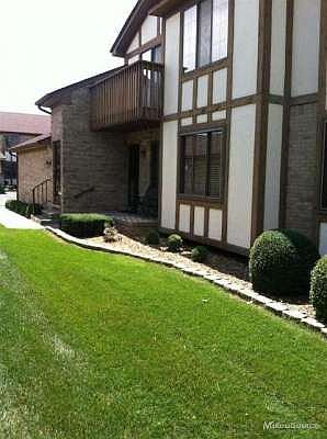 2nd image of 970 Country Club Dr