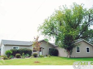 7095 Broadbridge Rd, Cottrellville, MI 48039