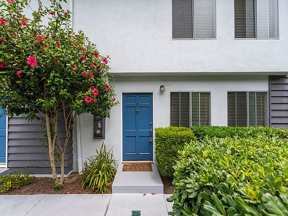 4th image of 1524 Manhattan Beach Blvd APT C