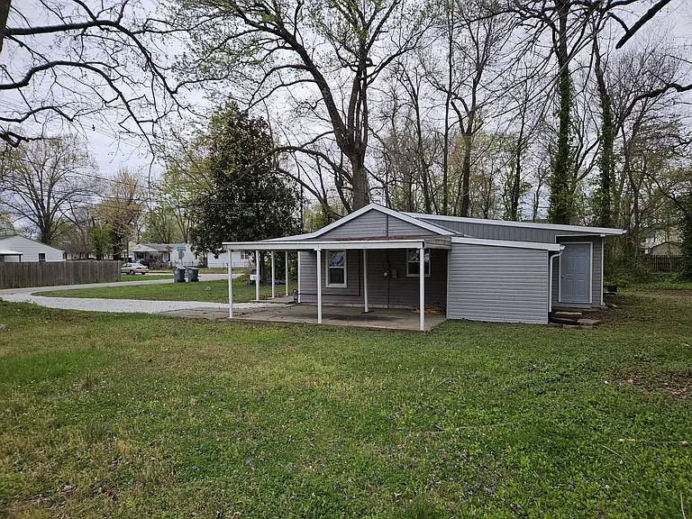 2818 S Rotherwood Ave — Photo 22