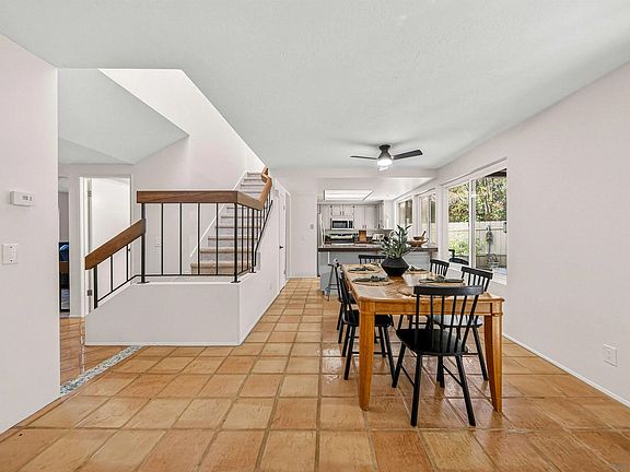2nd image of 2944 Cottingham St