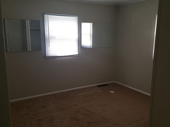 2nd image of 3202 S Vine St