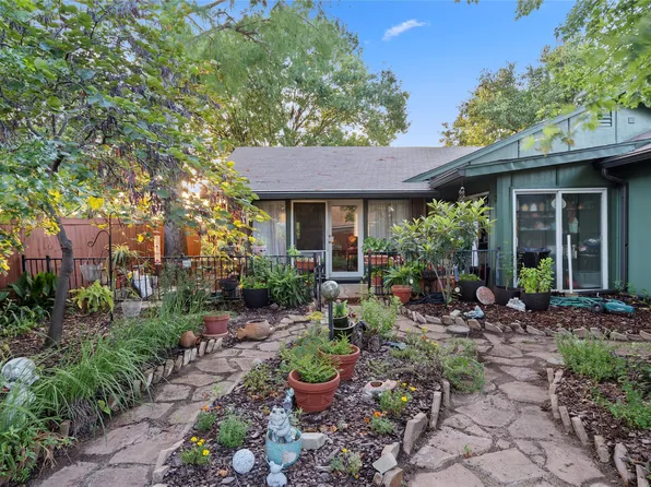 222 Elmwood Dr, Garland, TX 75043