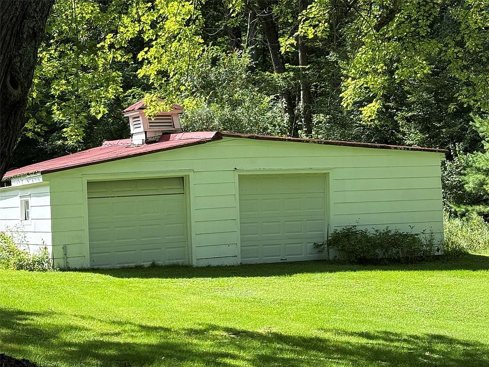 2nd image of 35 Richards Rd