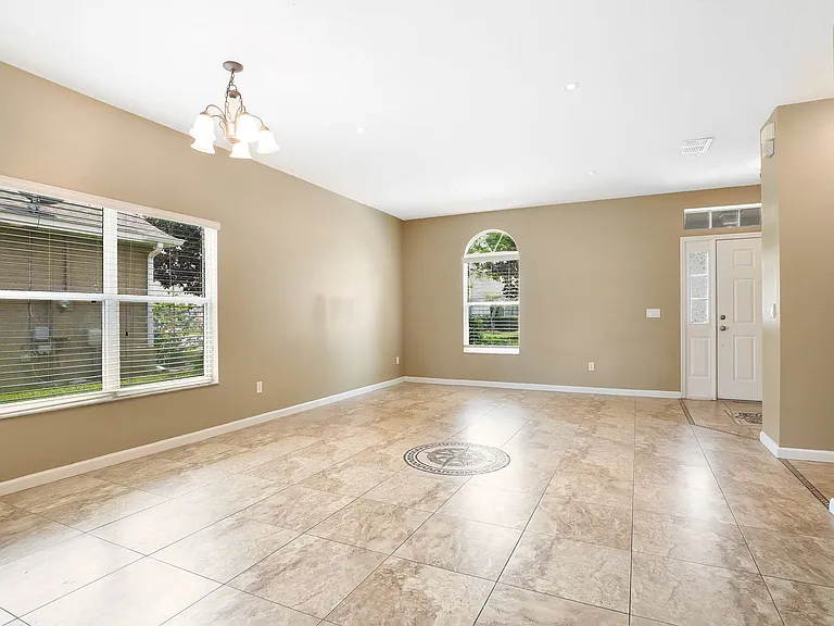 10706 Cypress Trail Dr — Photo 3