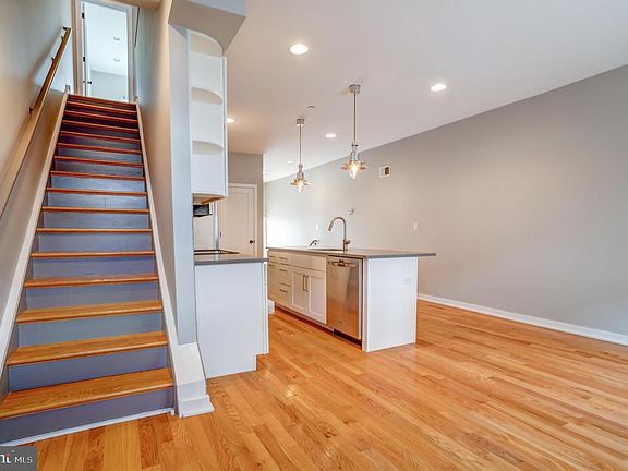 5th image of 349 Cantrell St
