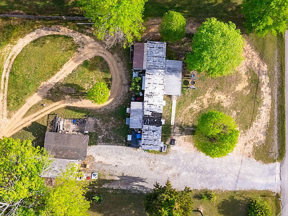 2nd image of 224 Foster Rd