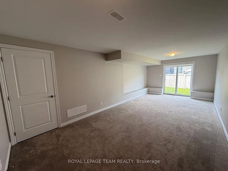 343 Grackle St N — Photo 32