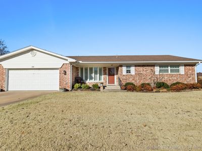 1807 Crestview Dr, Okmulgee, OK, 74447