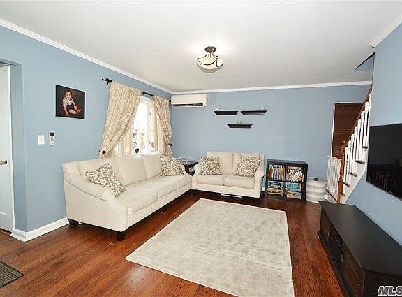 4th image of 242 Devonshire Dr