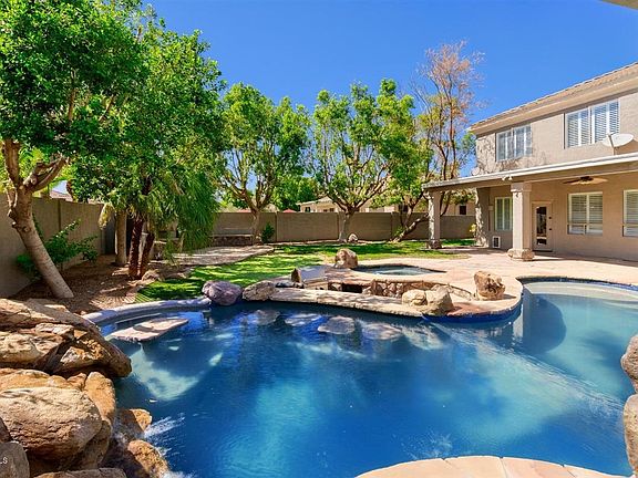 4th image of 1541 E Sagebrush Ct