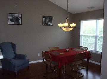 http://www.propertyboss.net/CustomerImages/SWEYER_71385/media/Properties/1414%20Willoughby%20Park%206/zsmall_Dining%20Room.JPG