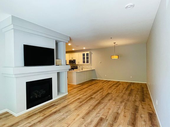 2nd image of 739 Maple Hills Dr APT G
