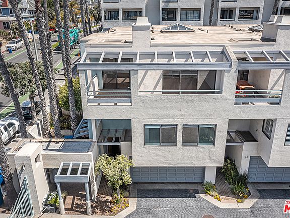 4th image of 10 Ocean Park Blvd Unit 13