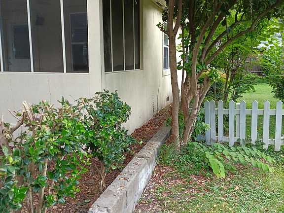 3rd image of 718 Wolfe St