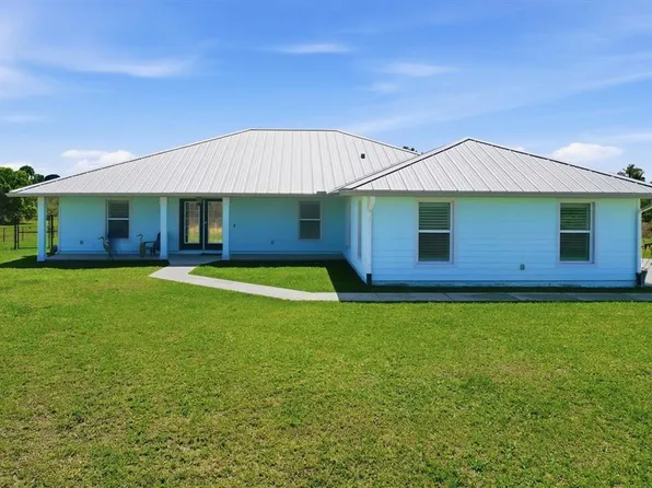 6165 1st St SW, Vero Beach, FL 32968