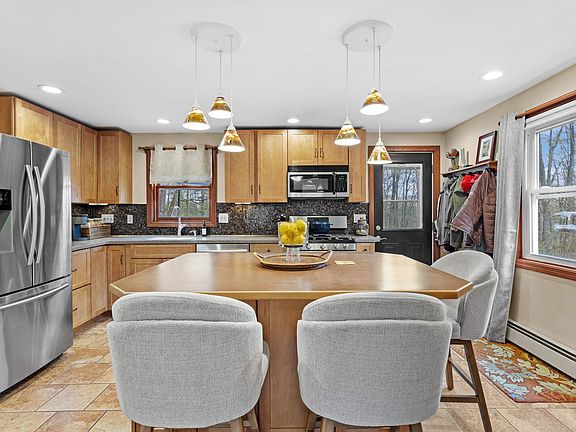 5th image of 345 Davison Road
