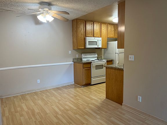 5th image of 622 Arcadia Dr