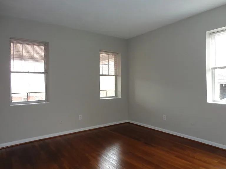 625 W Princess Anne Rd — Photo 17