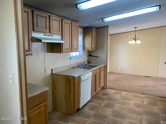 2nd image of 157 Jane Lane