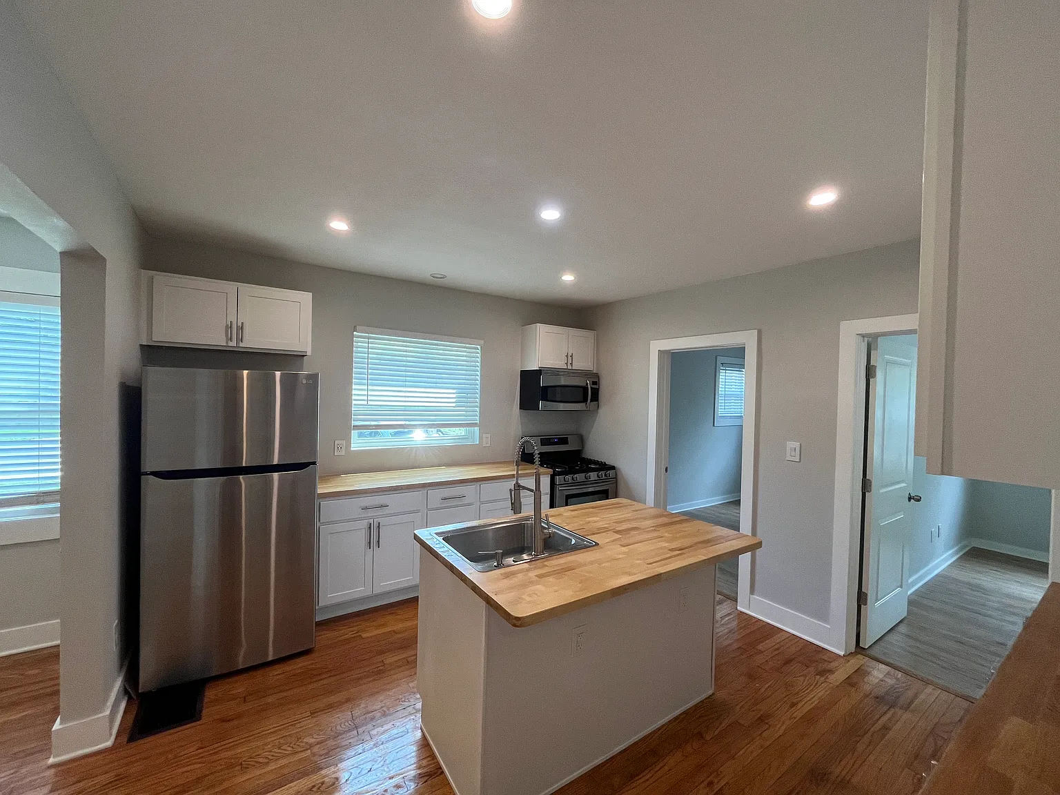 2 bed, 800 sqft, $1,650 — Photo 4