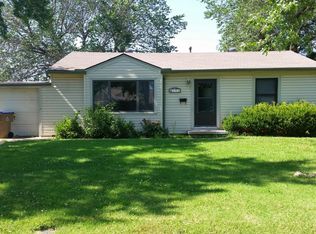 100 E Edgemoor St, Derby, KS 67037