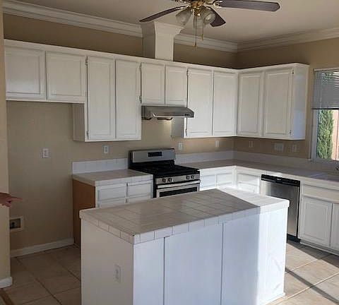 3rd image of 452 Christina Ct