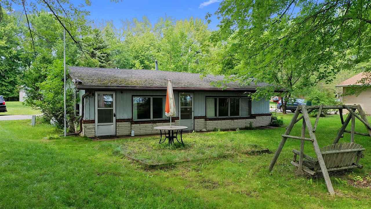 1896 Cottage Rd, Little Suamico, WI 54141 Zillow