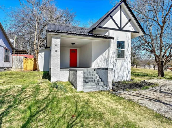 619 E Sears St, Denison, TX 75021