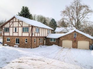 6079 Torrington Rd, Kalamazoo, MI 49009