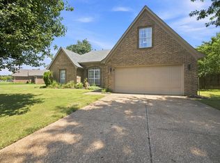 255 Cameron Dr, Oakland, TN 38060