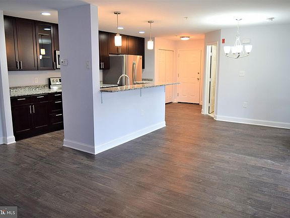 3rd image of 9716 Lake Pointe Ct APT 301