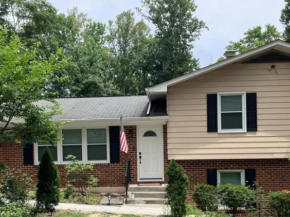 1308 Washington Dr, Stafford, VA 22554